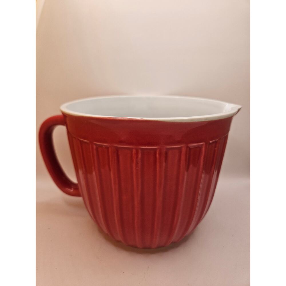 Medium Mixing Bowl w/ Handle Red & White 3 lb 6x7 not including handle